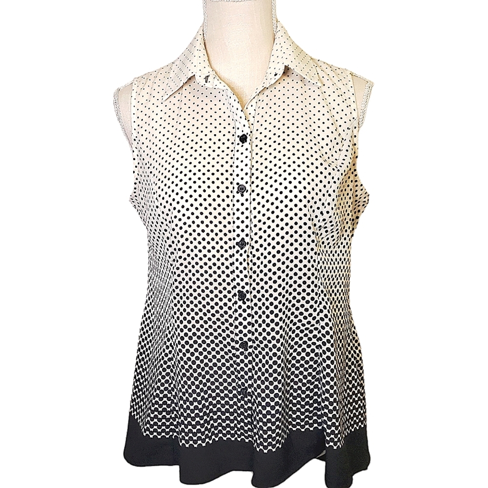 SIGNATURE COLLECTION | Women's black and white polka-dot blouse. Size medium.